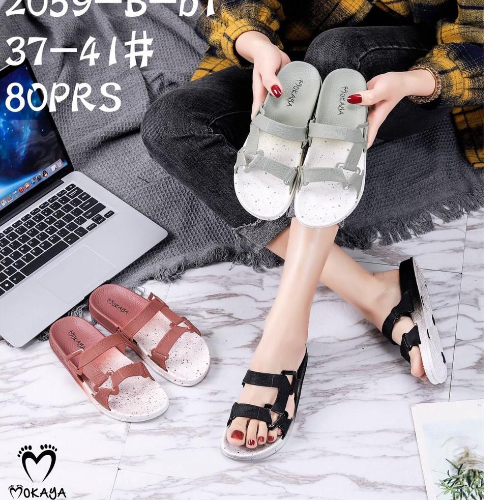 [KODE PRODUK QZHYZ63] [BEST SELLER] Sandal Slop Jelly Semi Gunung Wanita Warna Sembur Tali Sambung K