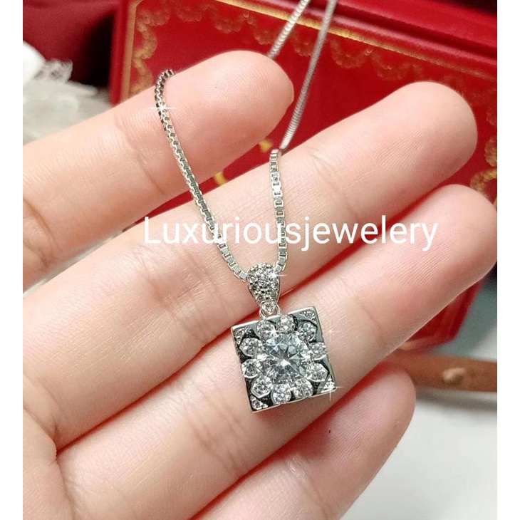 Luxuriousjewelery- Kalung LV* Replika Berlian Eropa