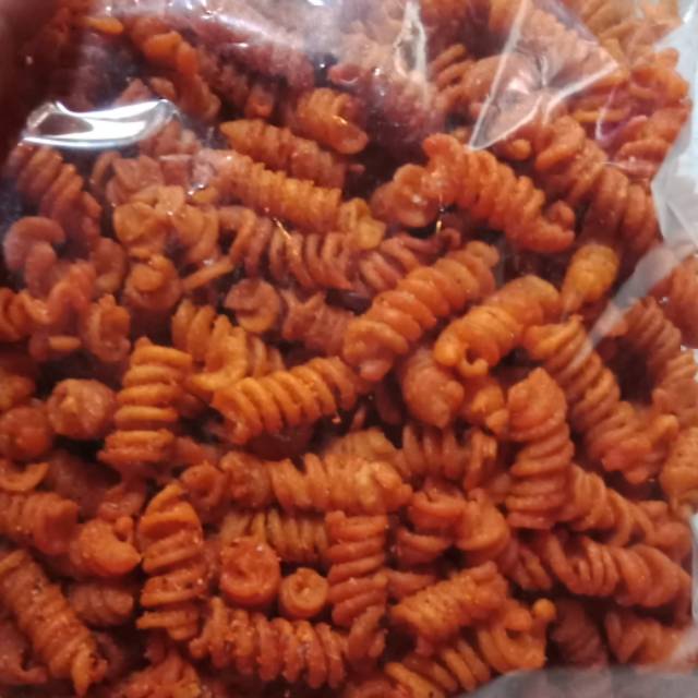 

Makaroni sepiral,makaroni pedas,snack kiloan 200grm