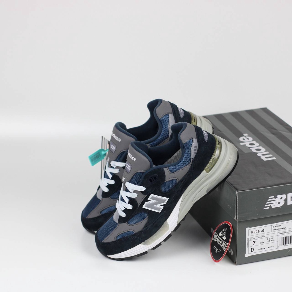 SEPATU New Balance NB 992 ArtM992GG Navy White