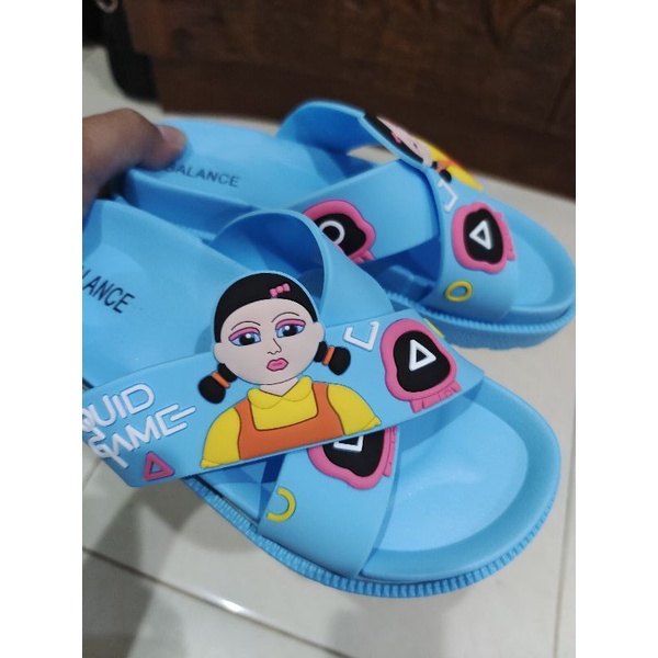 New 1604 Sandal Anak Silang SquidGame Bacadeskripsi