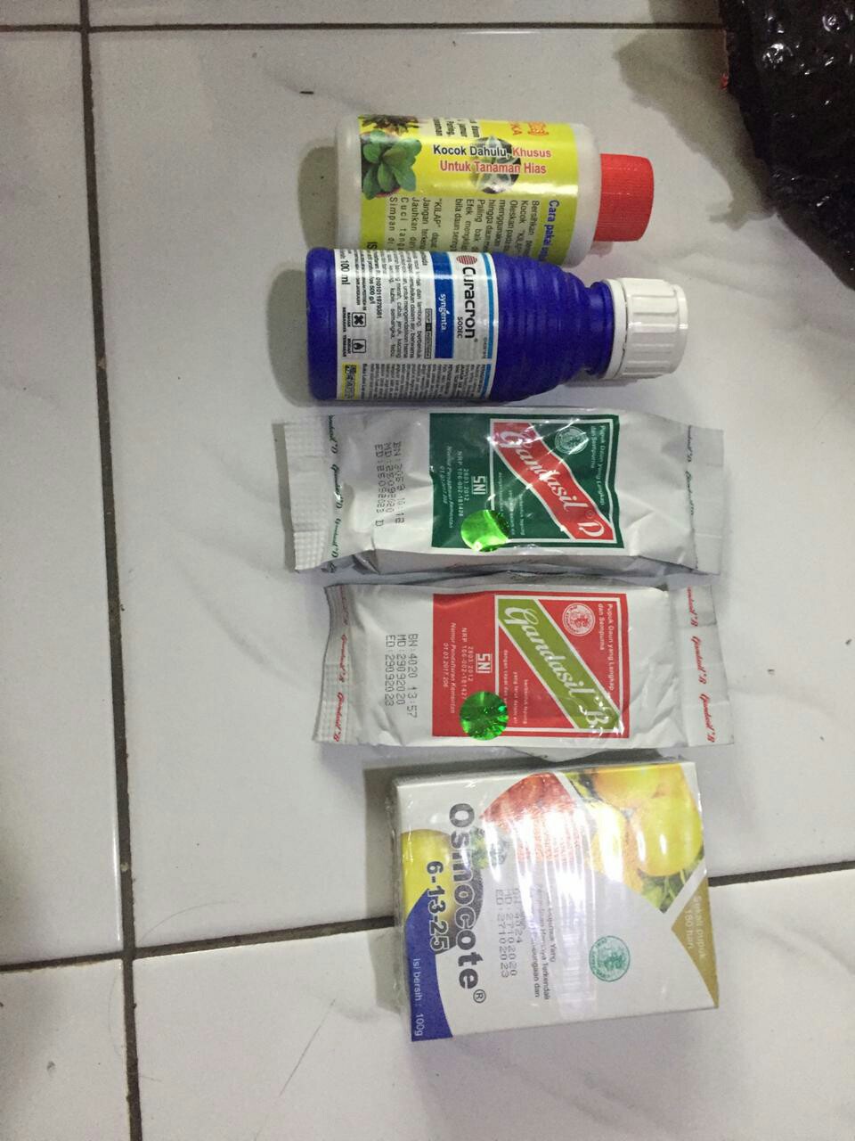 Pupuk Bunga Buah Dekastar Plus Osmocote 6-13-25 100 Gr