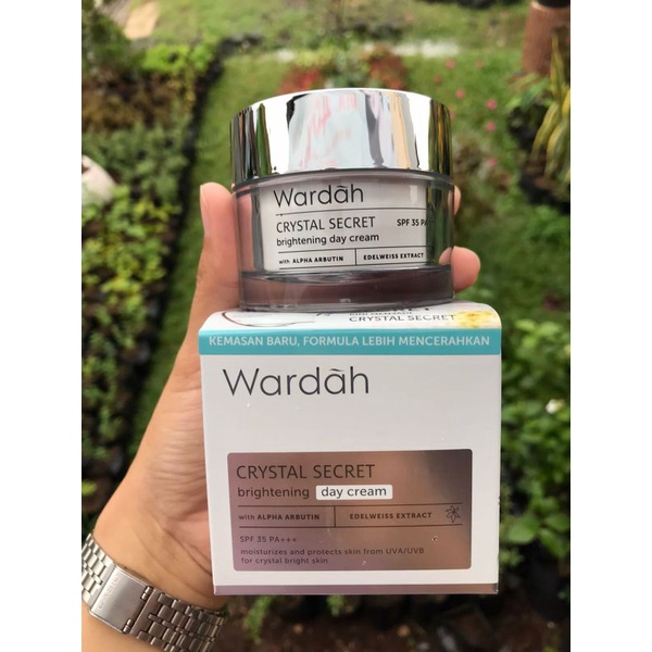 WARDAH CRYSTAL SECRET DAY CREAM