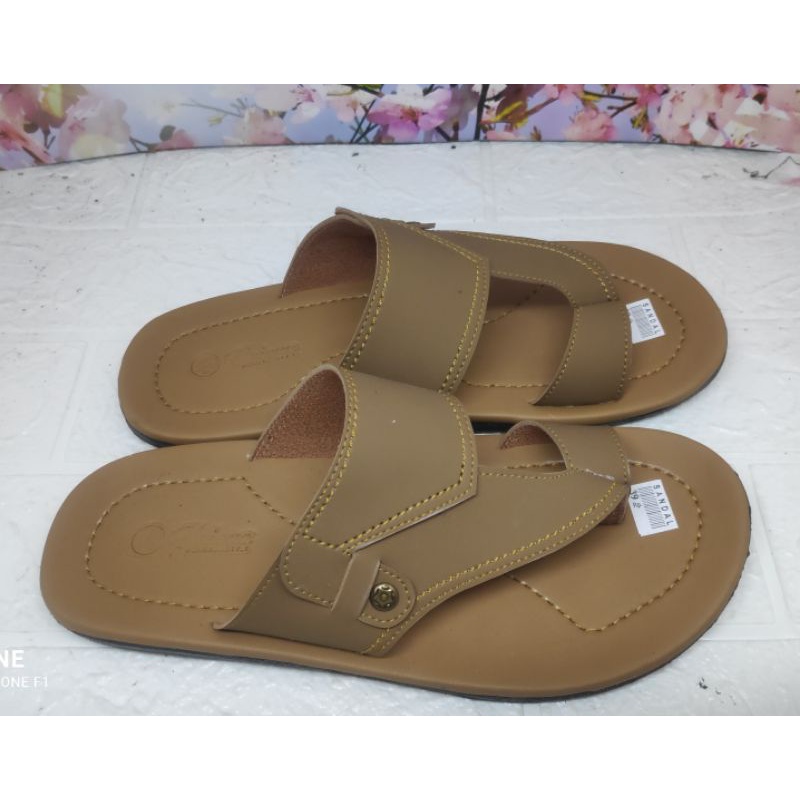 SANDAL LAKI2 Made in Tasik Malaya bahan kulit sintetis sol karet harga murah meriah 39-42