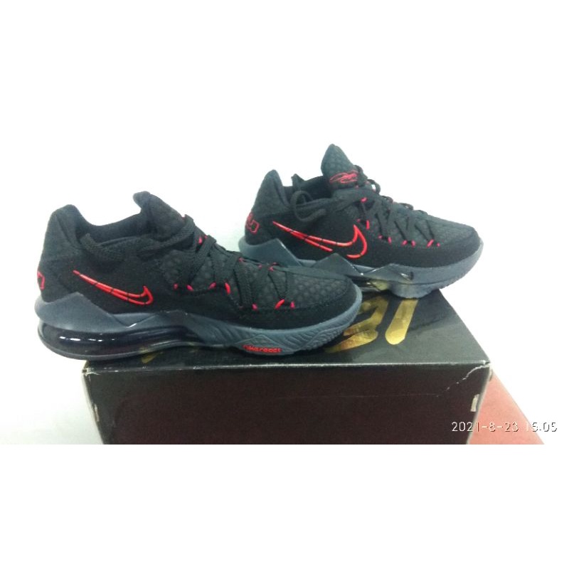 nike lebron xvii low