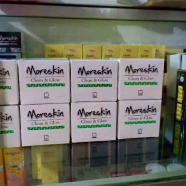 Moreskin Clean and Glow Nasa