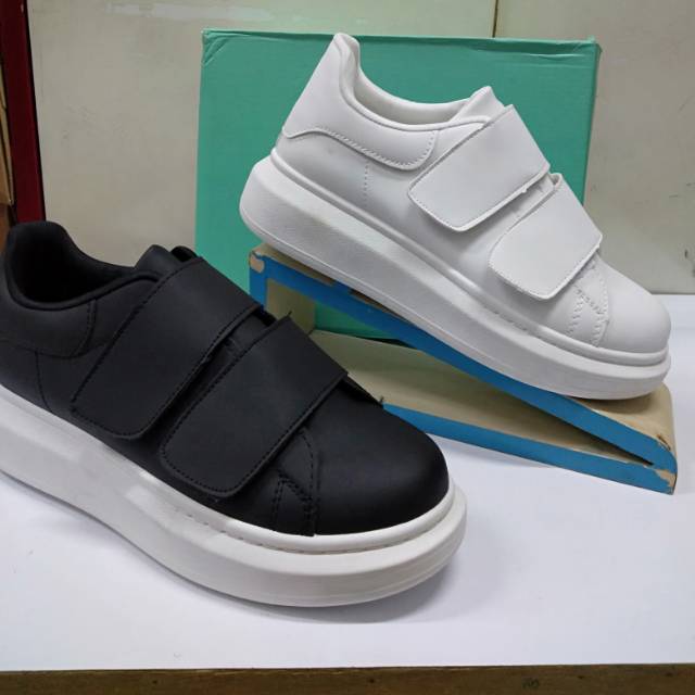 Sepatu wedges otha