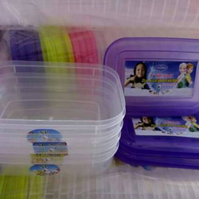 

Kotak nasi berstiker