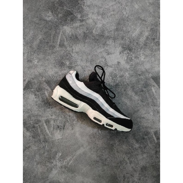 Nike airmax 95 Essentials black grey second good