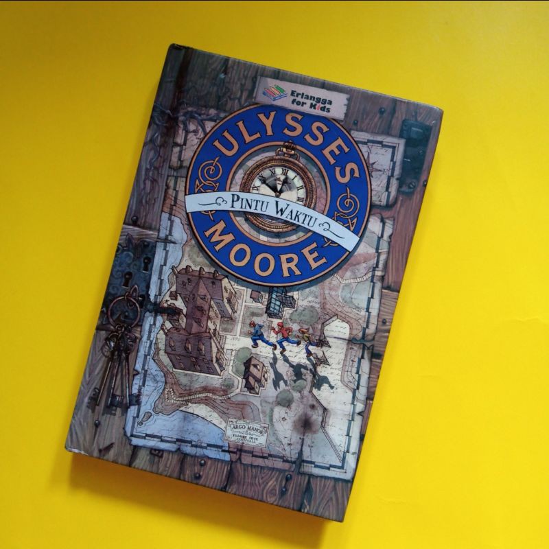 Novel terjemahan pierdomenico baccalario - Ulysses Moore 1 pintu waktu