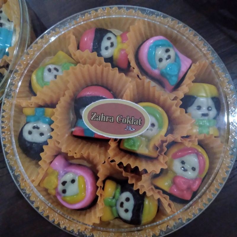 

Coklat karakter muslim kemasan toples 250gram