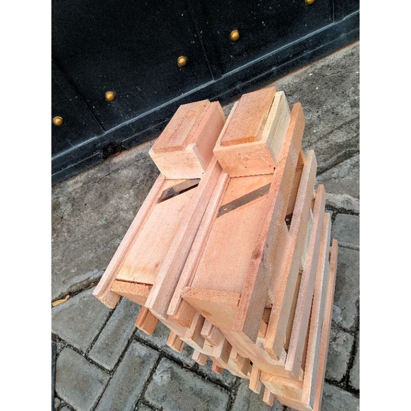 Alat rajang singkong / Perajang singkong / Pisau serbaguna