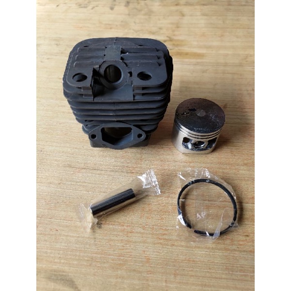 Cylinder Blok Assy Mesin Chainsaw Pro Quip Tipe QC 7800 X / QC 9800 X Original
