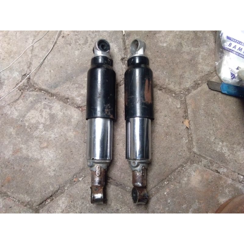 shock breaker belakang suzuki crystal original