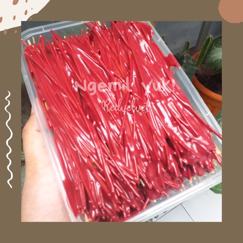 

mie lidi / mie gepeng rasa red velvet (saus / toping dipisah )