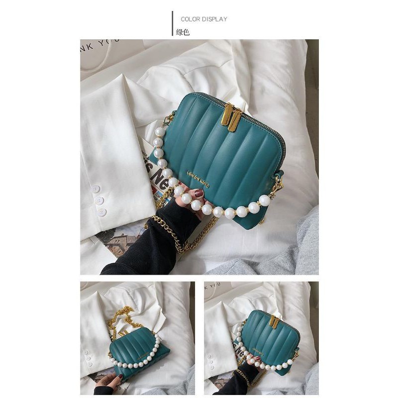 BJ71063 - BLACK/WHITE/PINK/BLUE - TAS CLUTCH RANTAI TALI MODEL KERANG MUTIARA MOTIF GARIS TAS WANITA FASHION IMPORT MODIS ELEGAN TERMURAH TERLARIS TERBARU BAGSTORE JAKARTA TAS BATAM TAS MUTIARA MODIS LT1426 JT03345 BQ3199 GT1828 EL5396