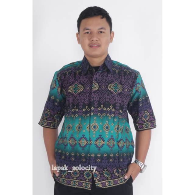 Kemeja batik masa kini