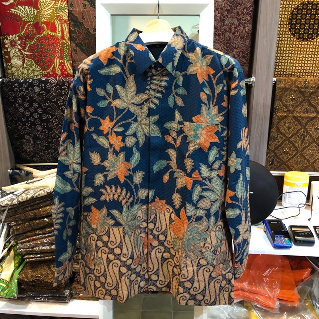 KEMEJA BATIK PRIA Dobby Slimfit Lengan Panjang Parang Premium Warna Biru Krem 724167 Cap 72 - Baju Kemeja Atasan Pakaian Setelan Batik Pria Cowok Laki Laki Remaja Keluarga Kantor Lengan Panjang Modern Slimfit Slim Fit Premium Kekinian