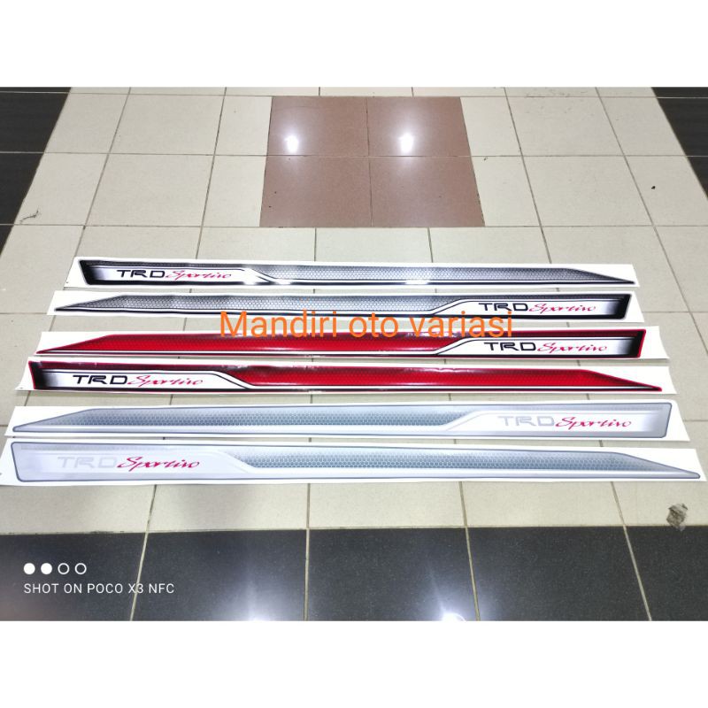 Stiker sticker body pintu samping mobil toyota rush lama stiker cutting variasi mobil