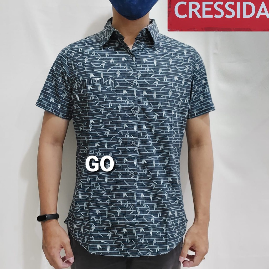 BB CRESSIDA KEMEJA PRIA SLIMFIT Kemeja Denim Pendek