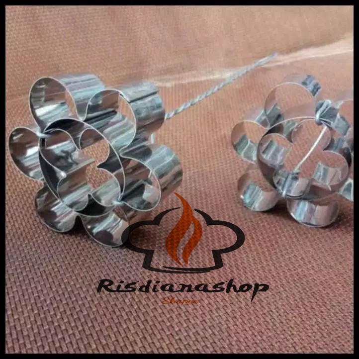 Cetakan Seroja / Kembang Goyang