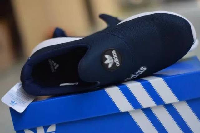 SEPATU ADIDAS SLIP ON PRIA SANTAI /SEPATU SANTAI PRIA SLIP ON ADIDAS / NAVY