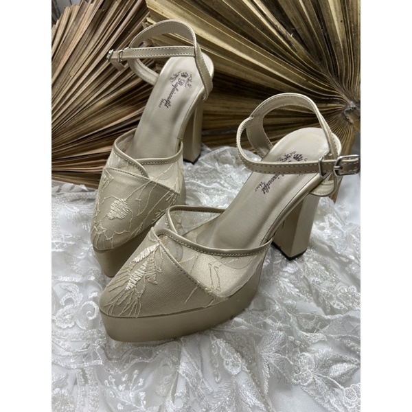 sepatu wedding wanita Cindy gold tali 12cm tahu