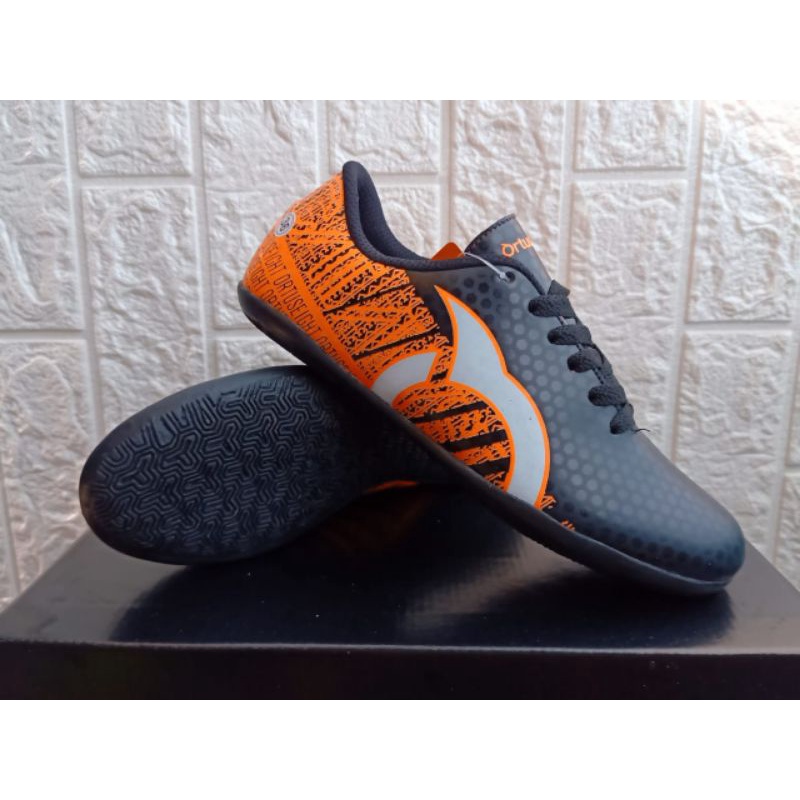 Sepatu futsal anak ortus size 33 sampai 37 murah meriah