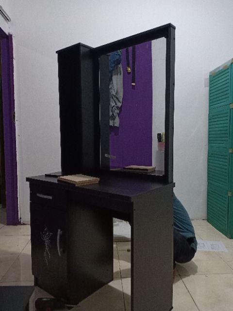 Meja Rias Mr 525