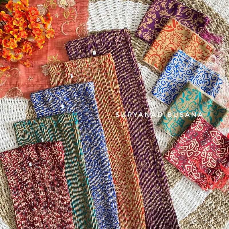 Kamen plisket | kamen jadi anak perempuan | kamen polos | kamen anak murah | songket bordir