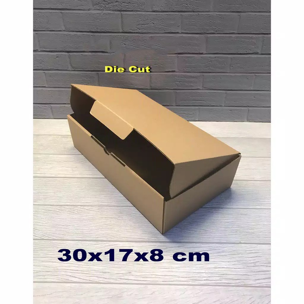 

Kardus 30 x 17 x 8 cm..... Die Cut