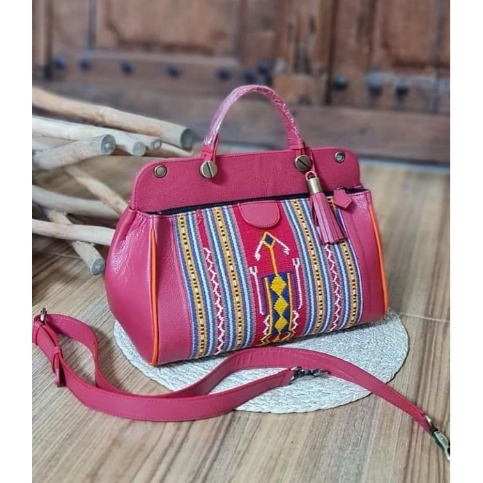ADINDA TAS TENUN NTT, TAS ETNIK, TAS PESTA, TAS KERJA, HANDBAG ETNIK, HANDBAG TENUN