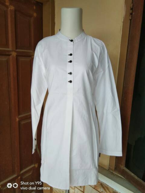 Kemeja/Blouse Three coins polos