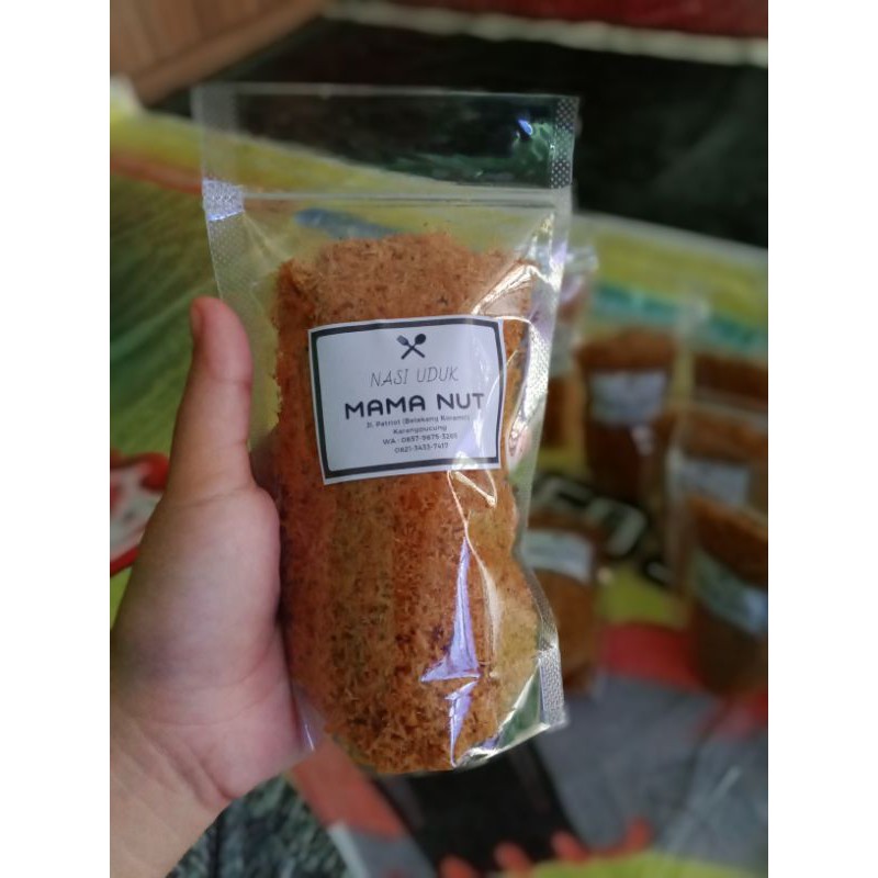 

Kering Tempe dan Serundeng Nasi Uduk Mama Nut