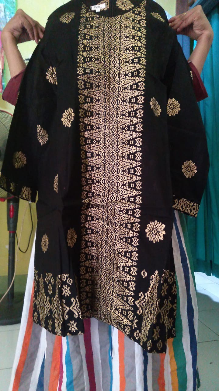 Tunik Batik Hitam Manis