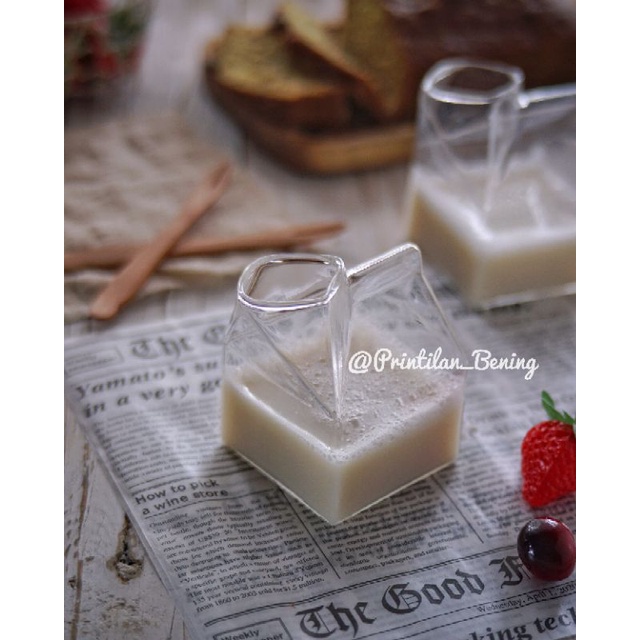 

MILK BOX GLASS