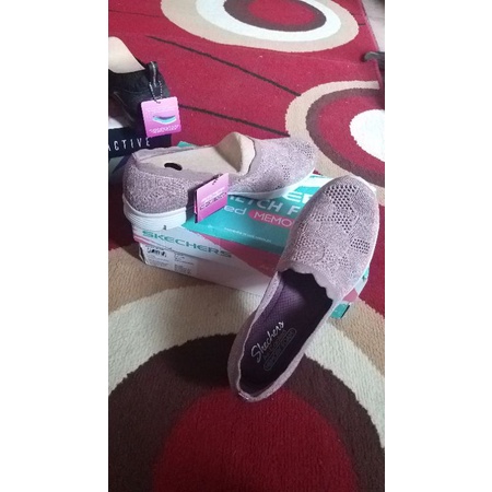 Preloved Skechers seager woman ukuran 39,5