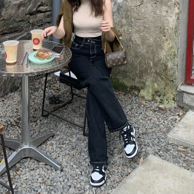 CLOTHIER - Loony Assymetric Jeans