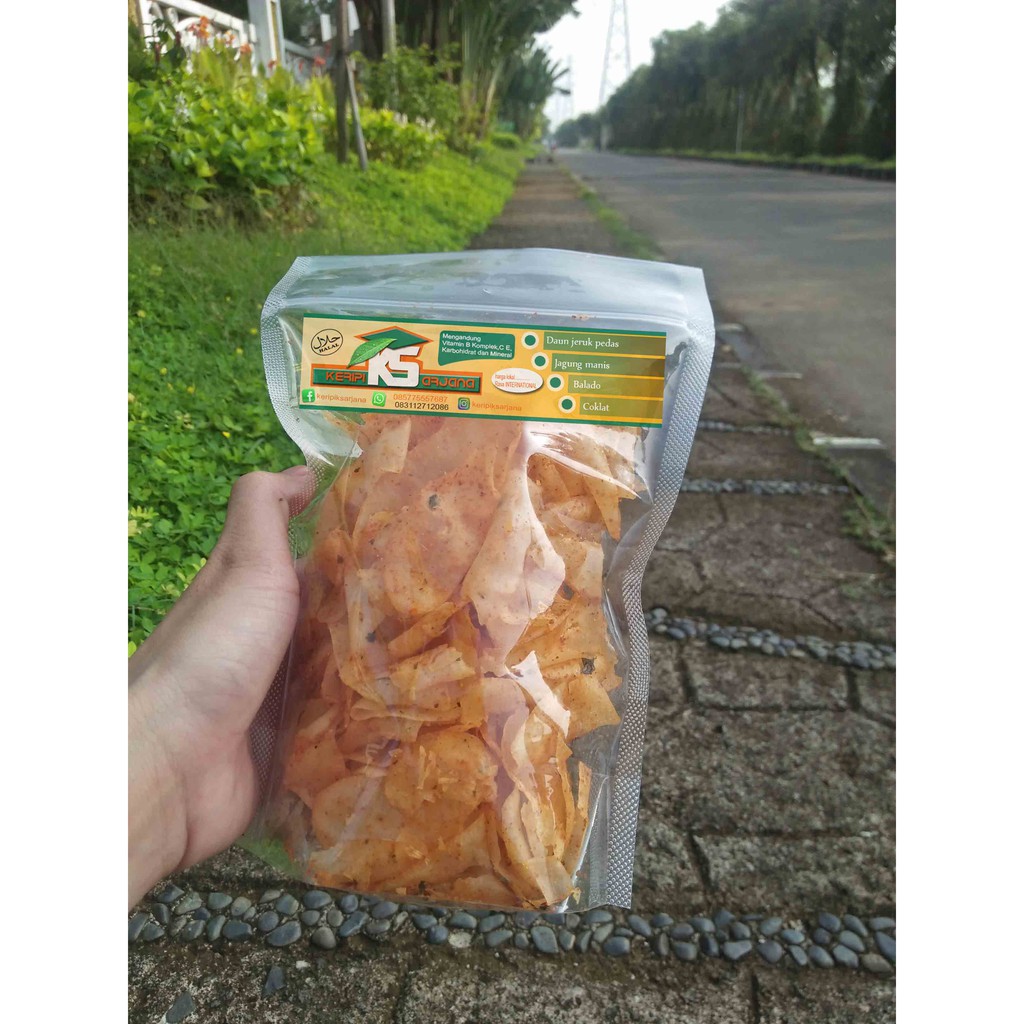 

keripik singkong pedas jeruk/Gurih/renyah/ 100% singkong asli