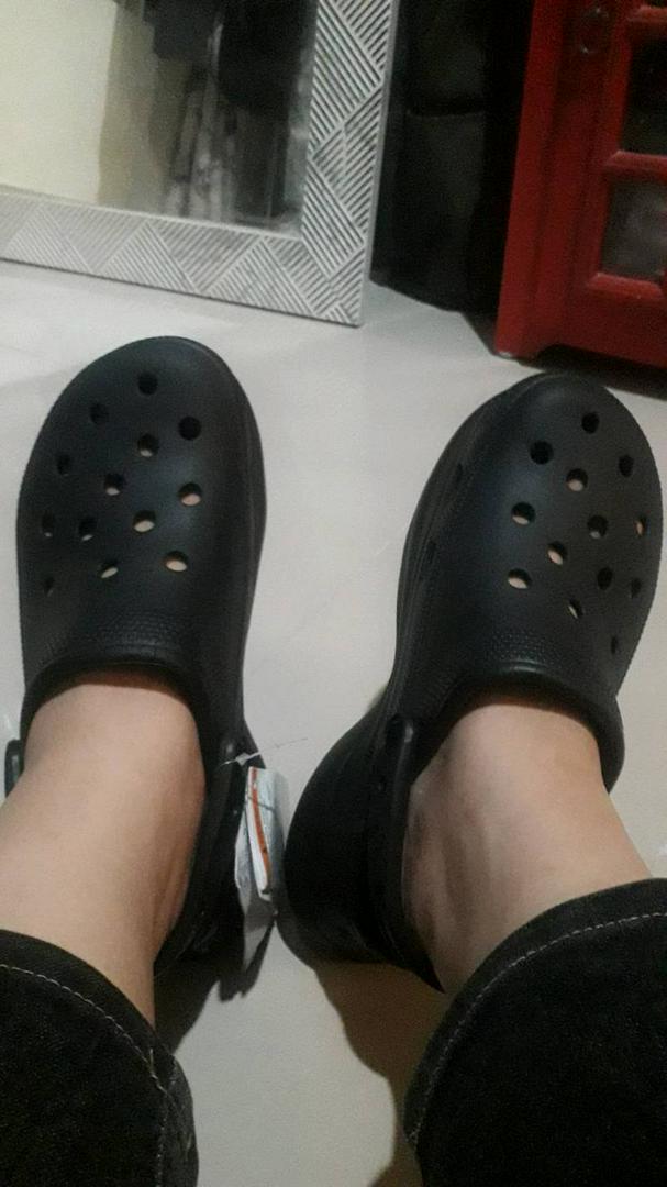 crocs platform black