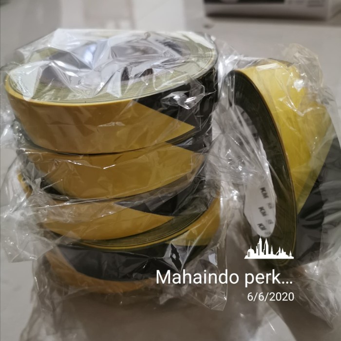 

Promo Bulan Ini Floor Police Line Tape - Lakban Lantai Yellow/Black 24Mm Promo