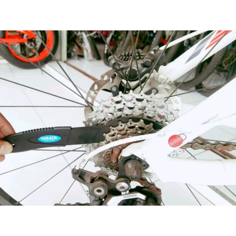 sikat pembersih Gear sprocket cleaner wash chain rantai sprockets bike sepeda