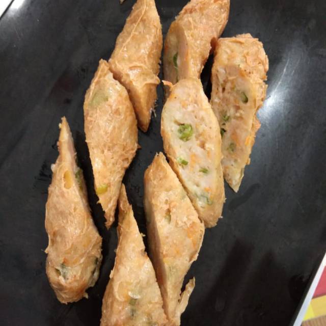 

Lumpia rajungan atau crabroll