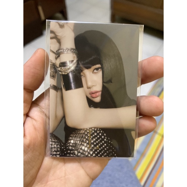 LALISA RARE PHOTOCARD GOLD