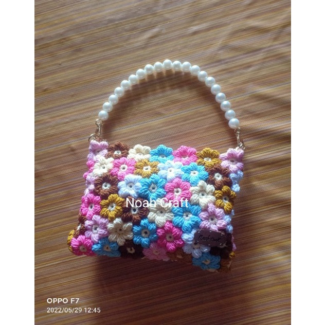 Tas rajut bunga puff