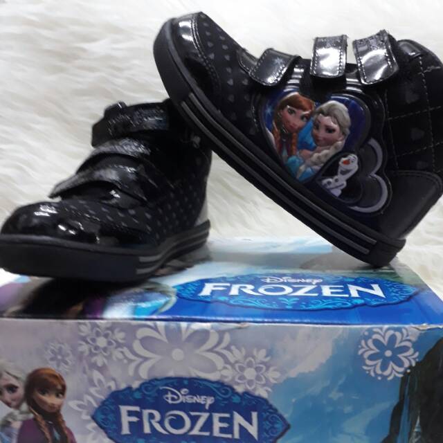 Sepatu sekolah disney frozen