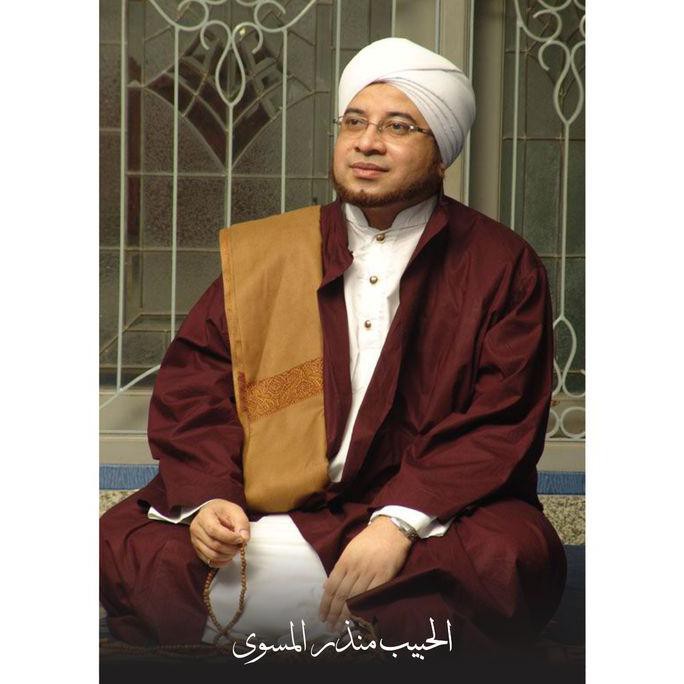 

POSTER SUDAH DILAMINASI UKURAN A3+ HABIB MUNDZIR BAHAN ART PAPER 310GR TAJAM