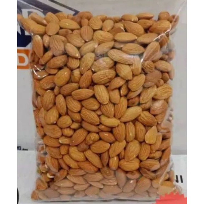 

Almond Mentah/Raw Almond kupas Berat 1 Kg