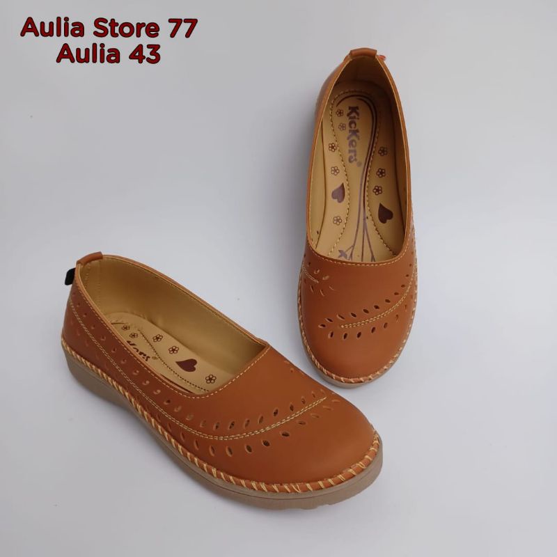 Sepatu Slip on kickers Wanita kekinian (Aulia 43)