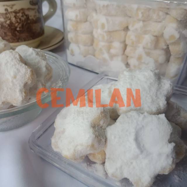 

KUE PUTRI SALJU/ PUTRI SALJU LUMER/PUTRI SALJU KEJU/KUE PUTRI SALJU MURAH